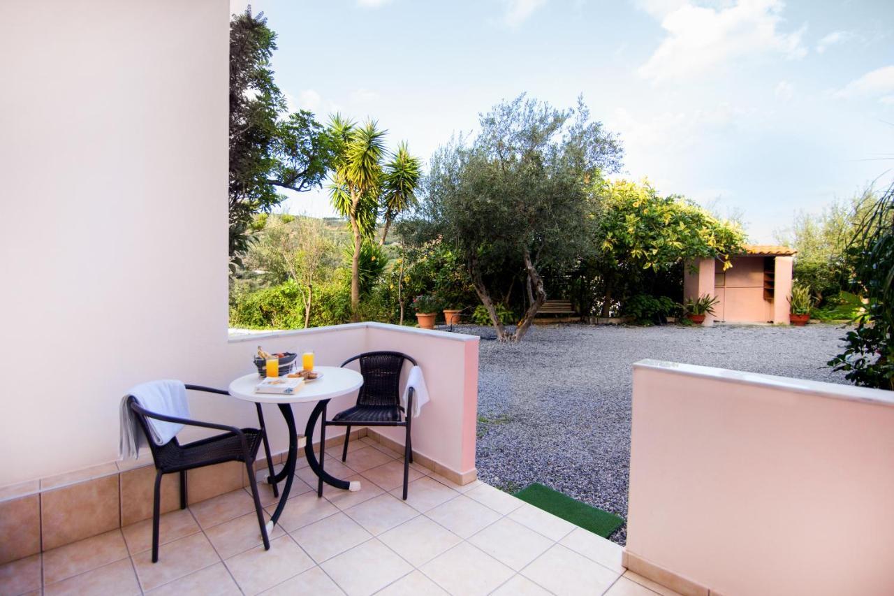 Aphrodite Studios & Apartment Bali  Екстер'єр фото