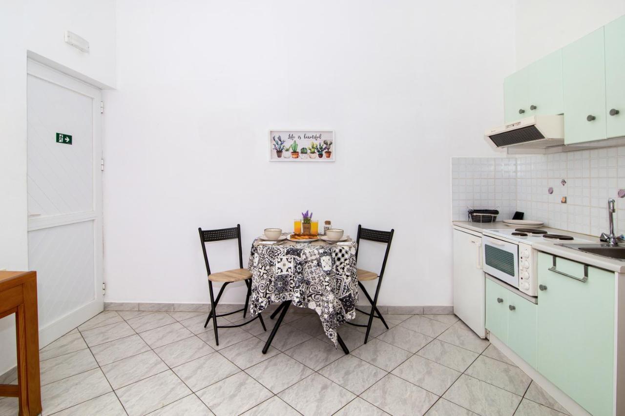 Aphrodite Studios & Apartment Bali  Екстер'єр фото