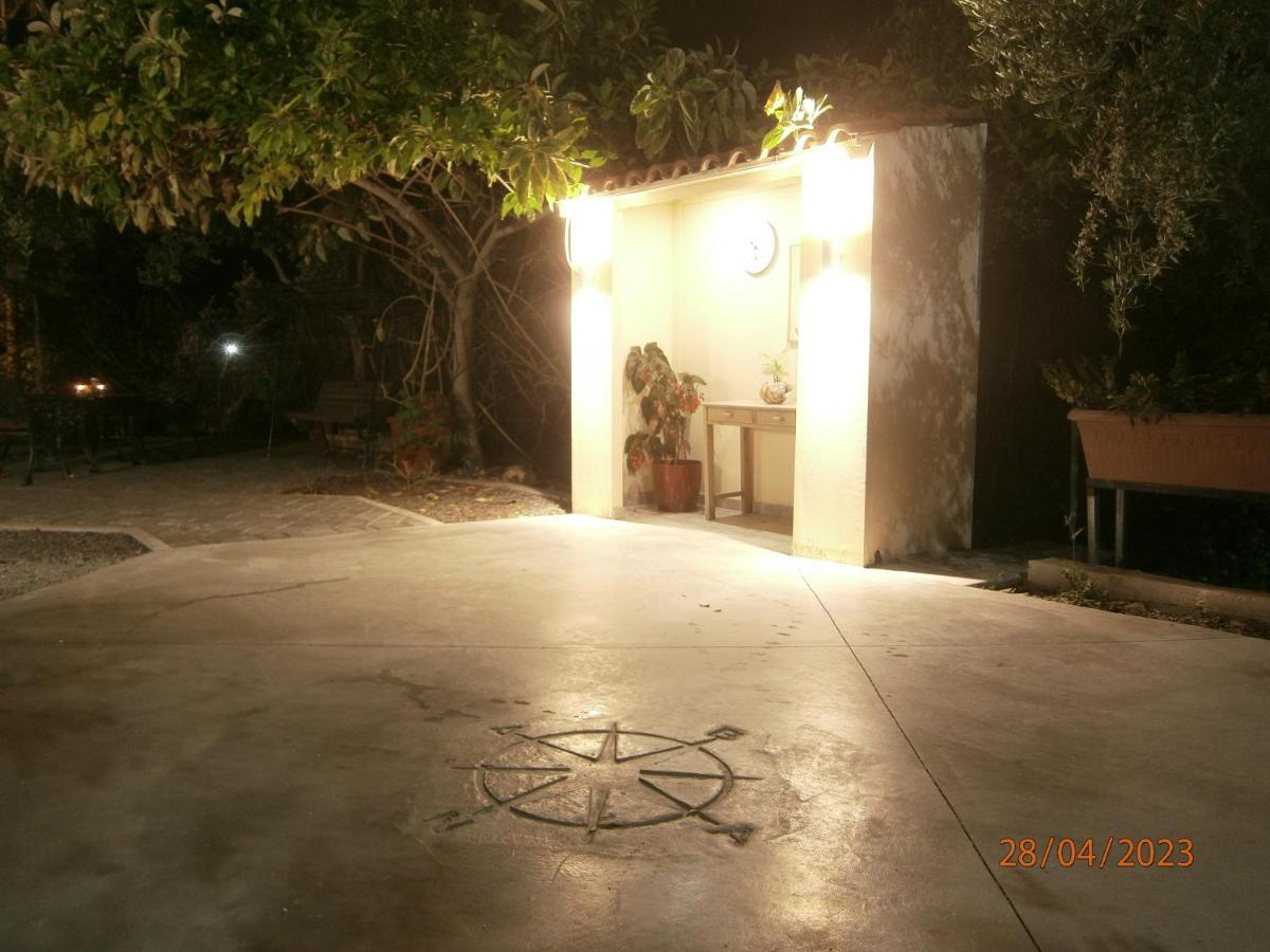 Aphrodite Studios & Apartment Bali  Екстер'єр фото